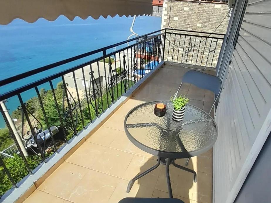 Dim'S Villas Qeparo Bagian luar foto