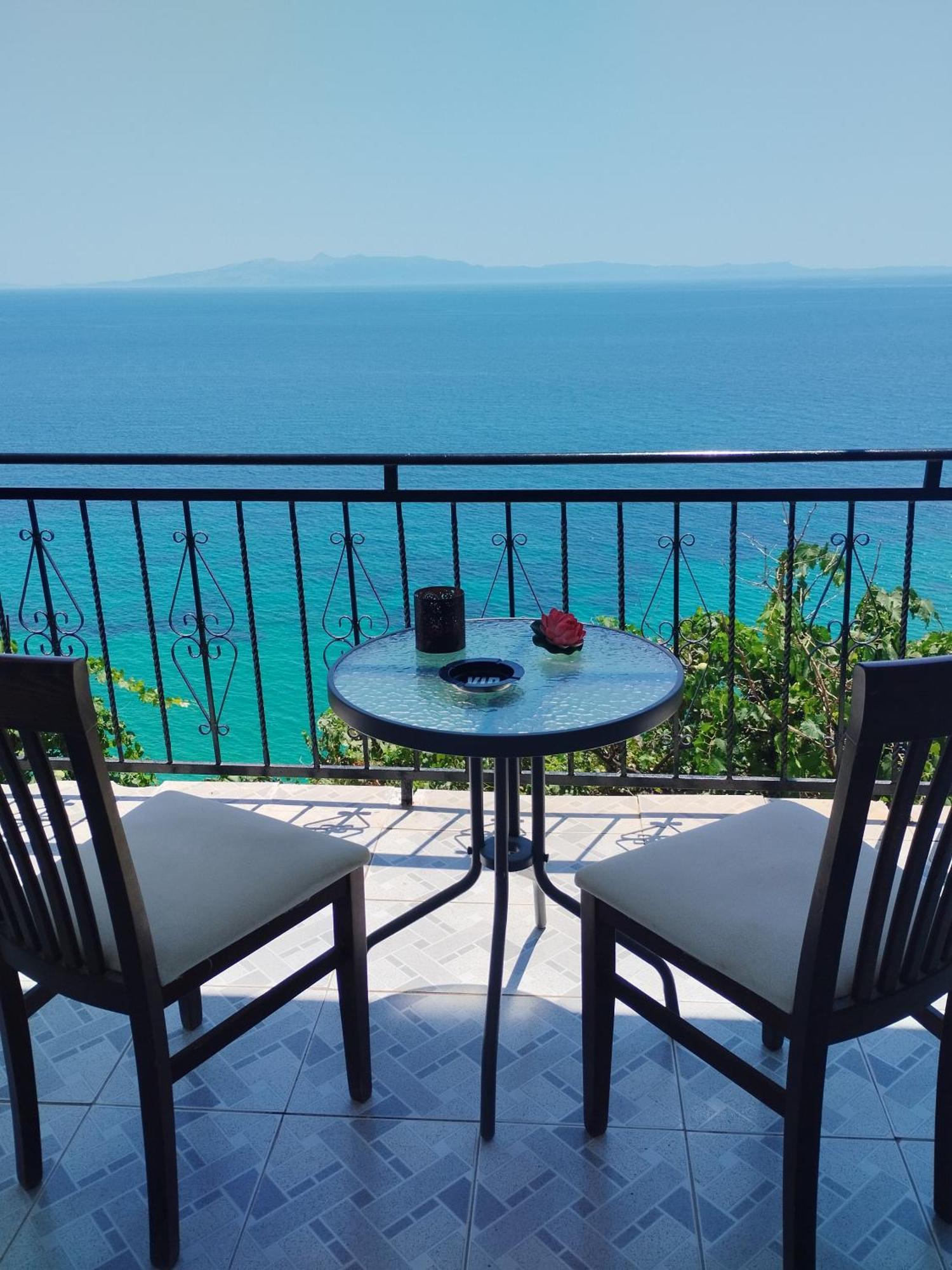 Dim'S Villas Qeparo Bagian luar foto